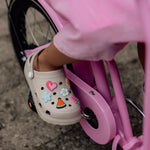 Chanty Cargo Kid – Pink inkl. hjelm, flaskeholder, håndtag i 2 farver og ringklokke - BørnecyklerneChantyBørnecyklernePink: BLC16 - LYRChanty Cargo Kid – Pink inkl. hjelm, flaskeholder, håndtag i 2 farver og ringklokke