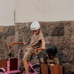 Søskendepakken - 2 børneladcykler inkl. hjelm, flaskeholder, håndtag i 2 farver og ringklokke - BørnecyklerneChantyBørnecyklerneSortSøskendepakken - 2 børneladcykler inkl. hjelm, flaskeholder, håndtag i 2 farver og ringklokkeSort